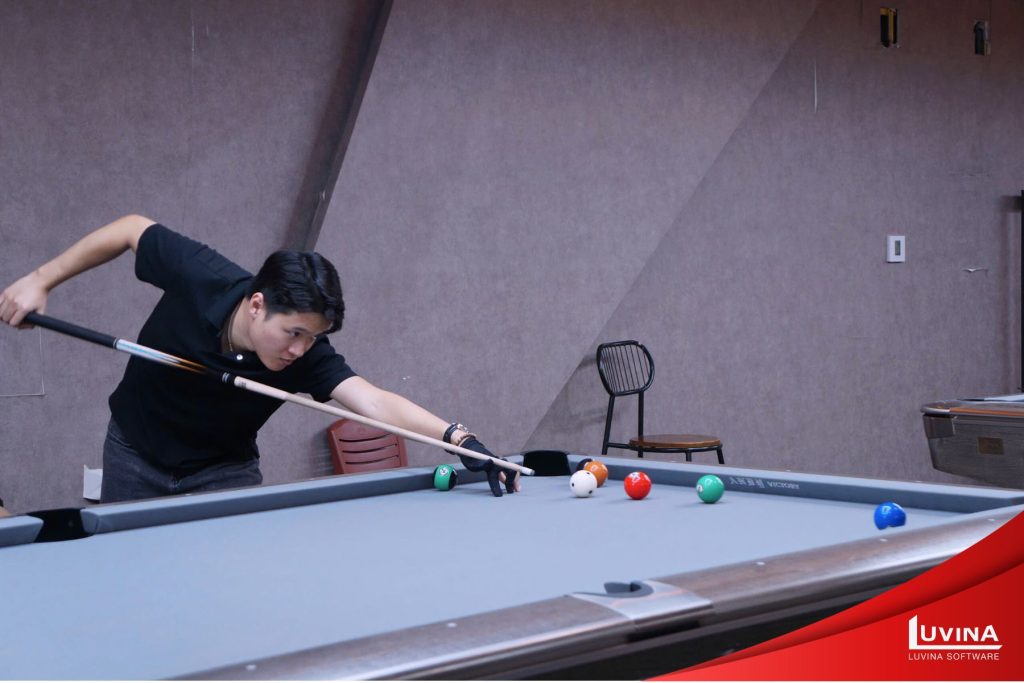 【社内活動】LUVINA BILLIARDS CHAMPIONSHIP 2025が開催されました 2 luvina billiards championship 2025 scene