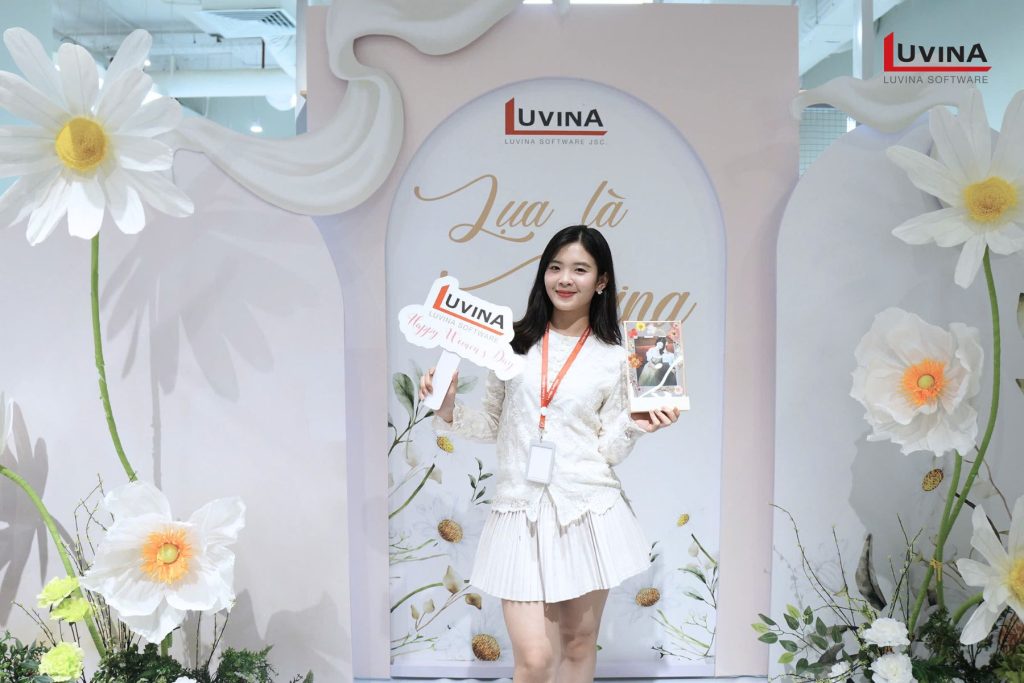 ルビナソフトウエア、ベトナム女性の日を祝う社内イベントを開催 5 vietnamese women day 2025 voices of luvina staff