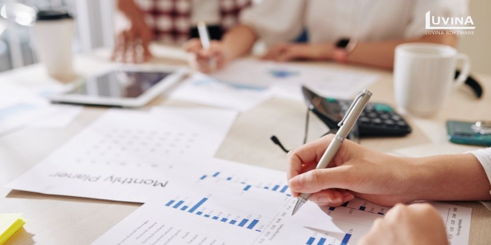【失敗しない】カスタムSalesforce開発を成功に導く7つの重要ポイント 3 why setting initial goals is crucial for custom salesforce success