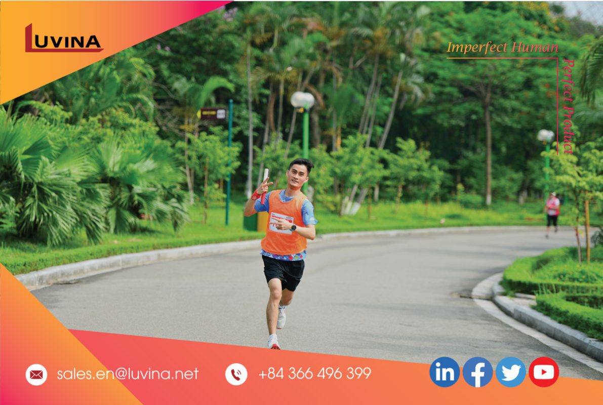 On May 28, 2022, more than 500 employees of Luvina Software participated in the 2022 company marathon held at Hoa Binh Park, Hanoi with a total distance of 13,8 km. The 5th episode of Luvina Marathon Champions Cup still remains in style as it attracted mass participation of Luvina-ers.