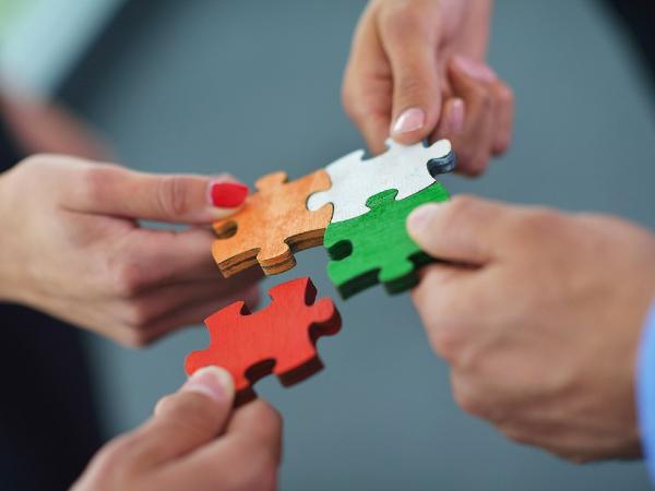 Phái cử nhân lực IT cũng thuộc hình thức thuê ngoài, nhưng điểm khác biệt lớn nhất đó là đội ngũ nhân sự này sẽ đến từ một nhà cung cấp riêng biệt