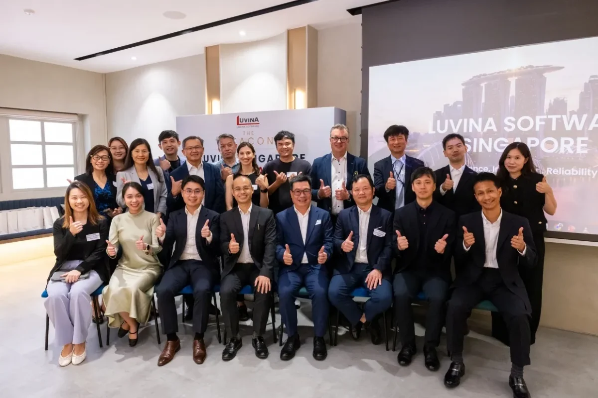 Luvina Software Singapore Launch Event Gallery 8 46 2